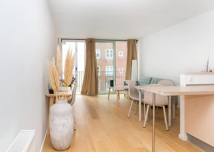 C, Only 500 Meters To The River And Latin Quarter